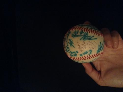 Pelota de béisbol autografiada de varios bei - Imagen 1