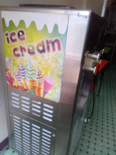 A la venta una Maquina para hacer helados sof - Imagen 1