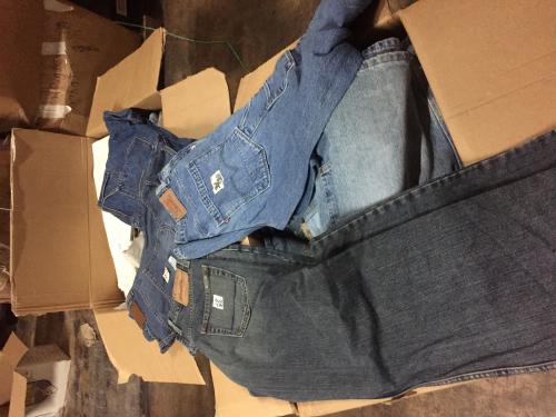 Vendemos jeans usados LEVIS TODAS LAS TALLAS - Imagen 3