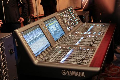 Digitales mezclador Behringer Yamaha Soundcra - Imagen 1