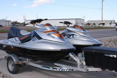 2500  Up for sale is a pair of 2008 SeaDoo  - Imagen 1