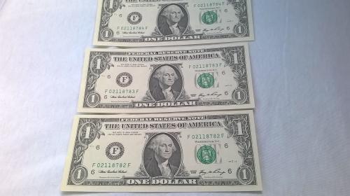 Vendo pareja de 3 billetes de 1 estadouniden - Imagen 2