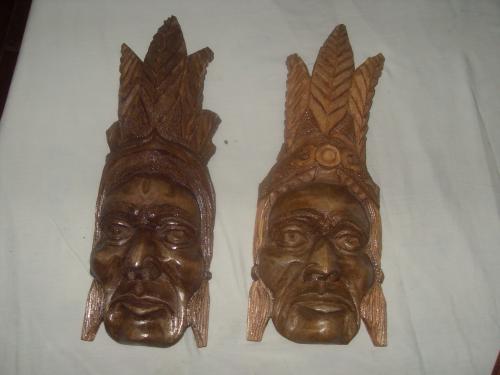 se vende esculturas de madera de caoba con un - Imagen 3