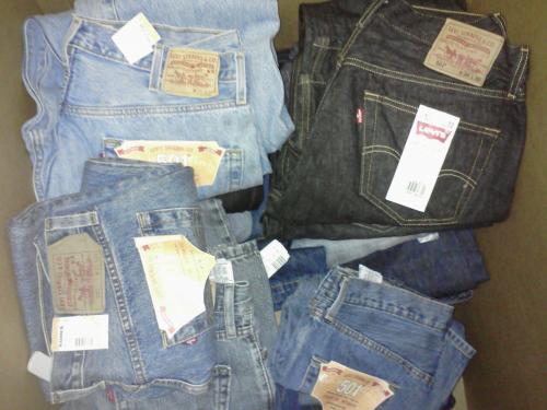 pallets de jeans  de marcas levis  lee entre - Imagen 1