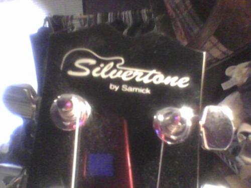 Vendo Super Guitarra Professional SILVERTONE  - Imagen 3