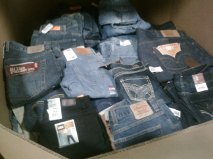 lotes de 200 pzas  de jeans  nuevos todo de m - Imagen 1