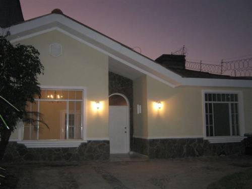 El Salvador Vendo Casa en Quintas Santa Emili - Imagen 1