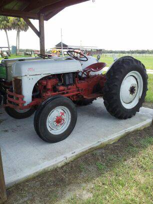 Tractor Classic Year1943 ModelCase 3500   - Imagen 2