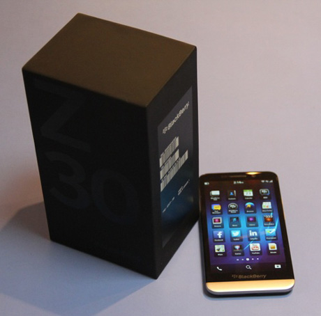 Buy 3 get 1 free  BlackBerry Z30  1 BlackBerr - Imagen 1