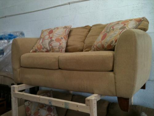 2 Couch sofa 200  OBO Call 4 More Info or  - Imagen 1