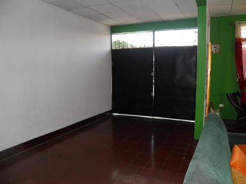 We offer this beautiful house located in the  - Imagen 2
