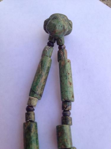 Collar elaborado en piedra de jade por los TA - Imagen 2
